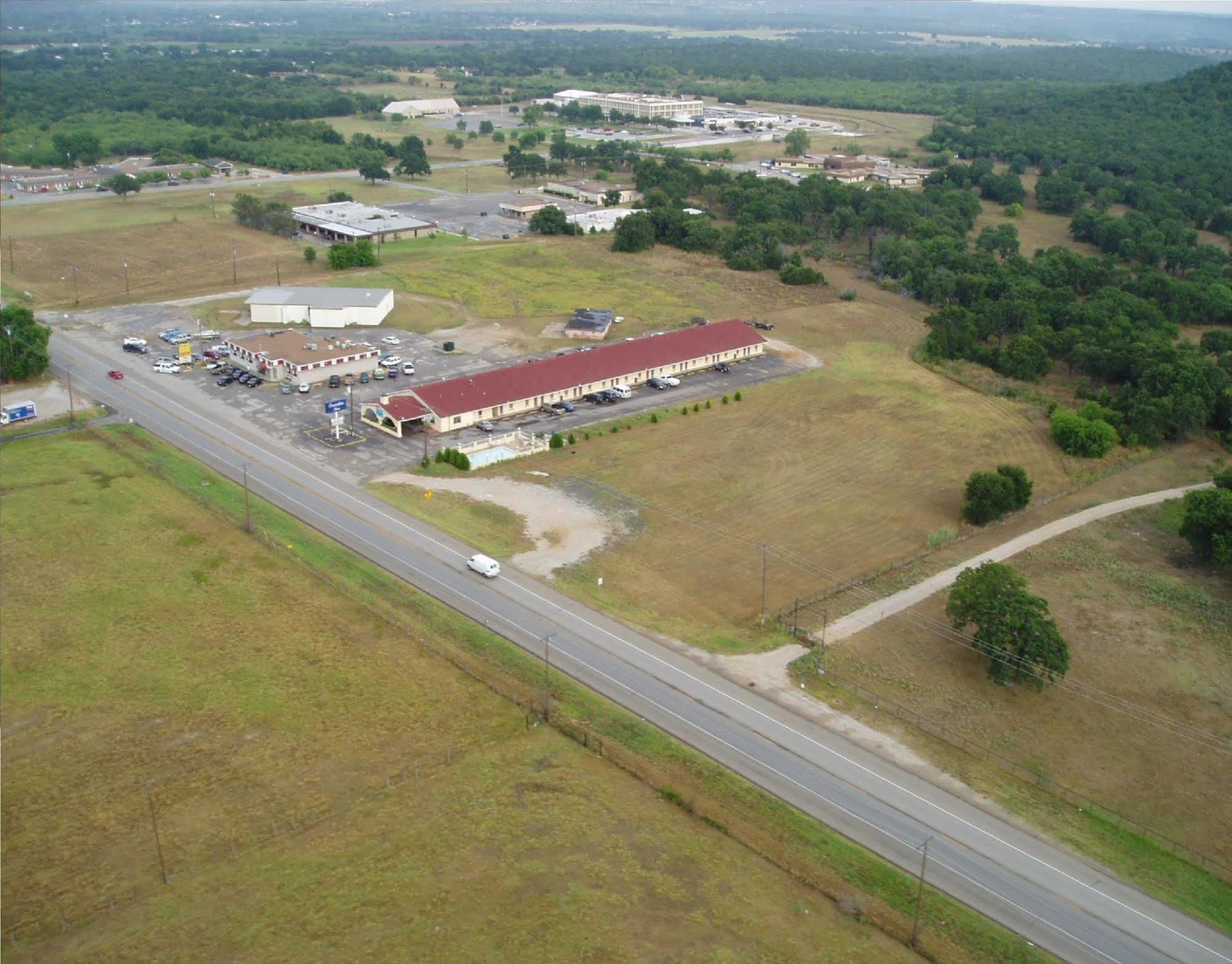 Executive Inn Mineral Wells Esterno foto